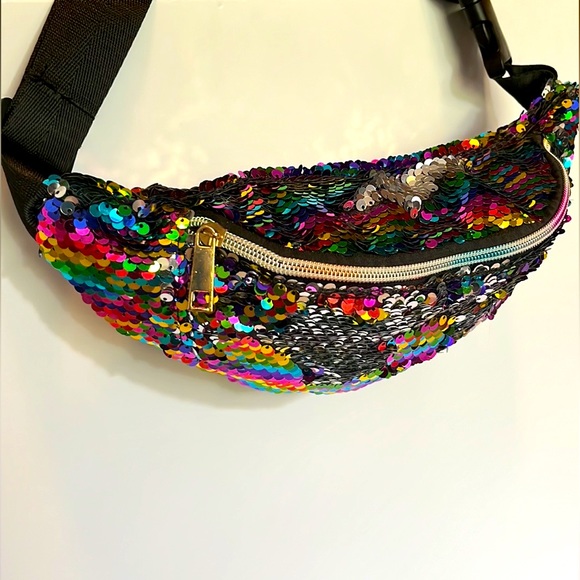 RAINBOW SEQUIN WAIST BAG Crossbody Pouch NWOT - Picture 2 of 7